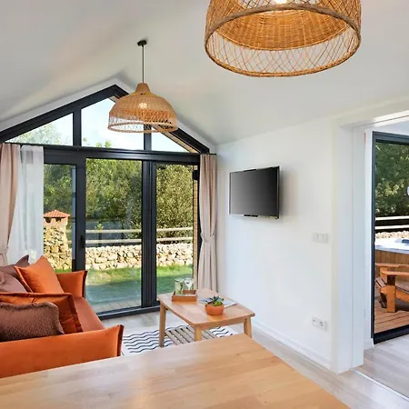 Kairos Hotell 4*