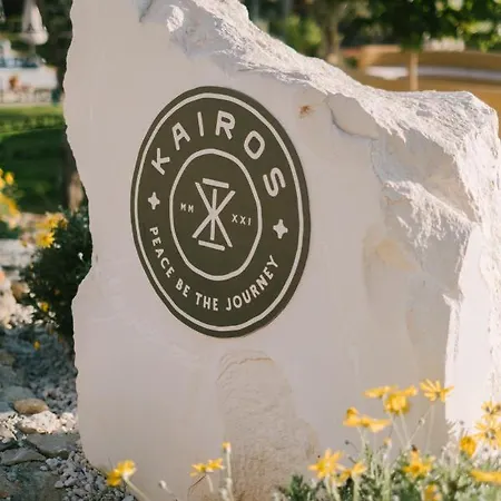 Kairos Hotel
